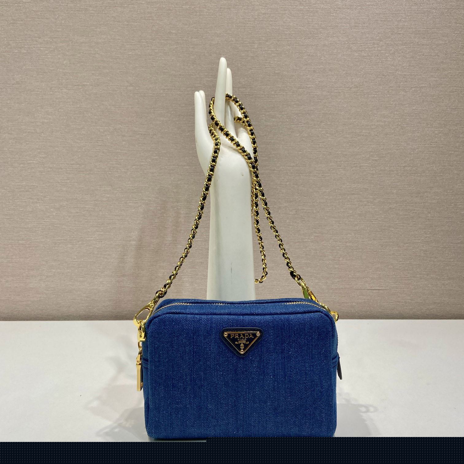 Pra*a top handle bags